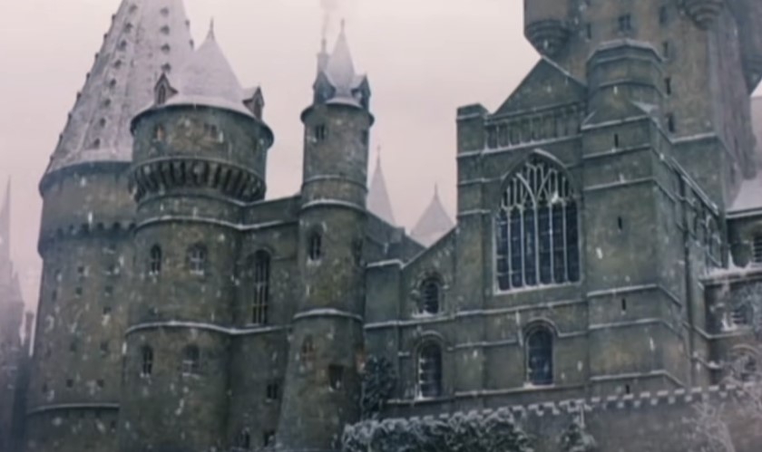 Harry Potter and the Philosopher's Stone - Christmas at Hogwarts