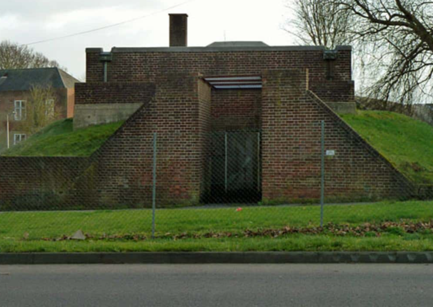 Air raid shelter, Biggin Hill - 2012