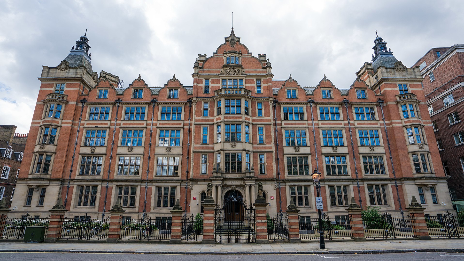 The International Growth Centre