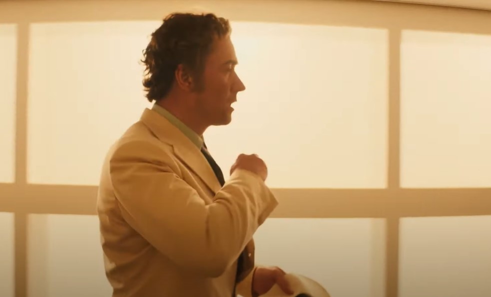 Matthew Macfadyen as John Stonehouse in white suit