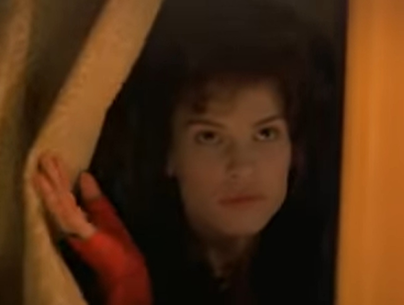 Screenshot: Jeanne St. Remy de Valois looking - from The Affair of the Necklace (2001)