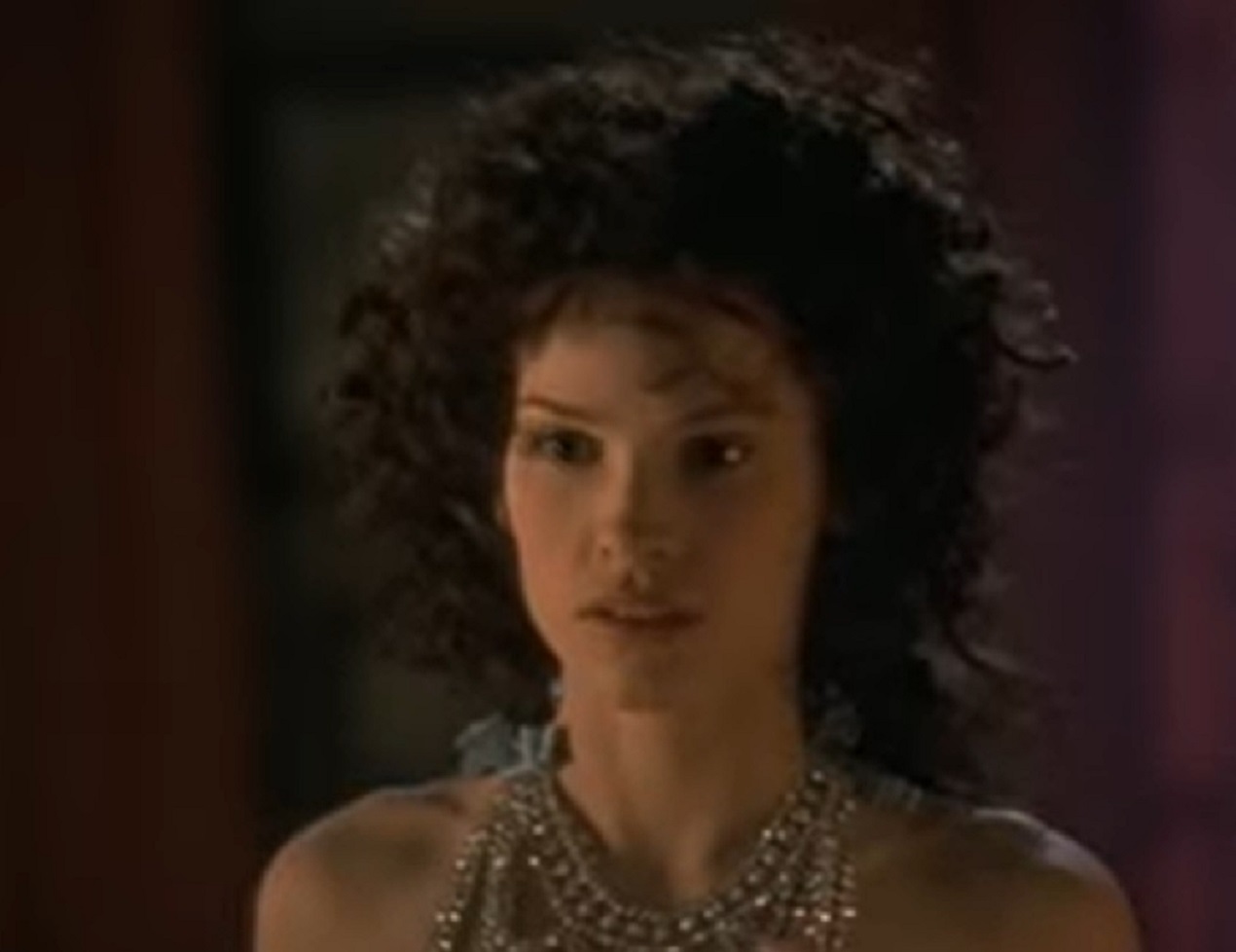 Screenshot: Jeanne St. Remy de Valois wearing the necklace - from The Affair of the Necklace (2001)