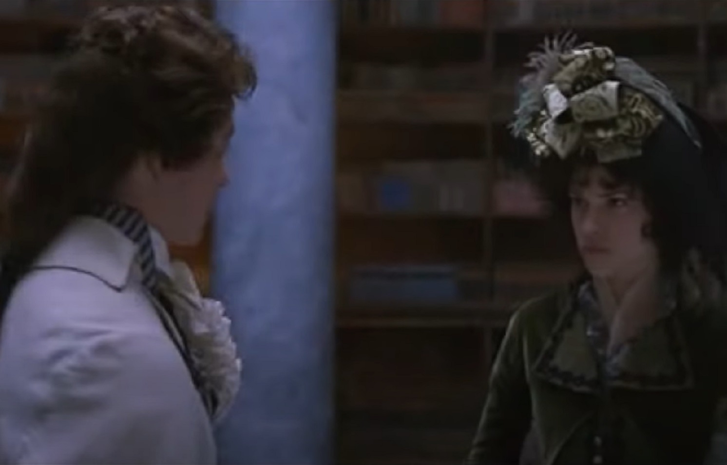 Screenshot: Jeanne St. Remy de Valois is talking with Rétaux de Vilette - from The Affair of the Necklace (2001)