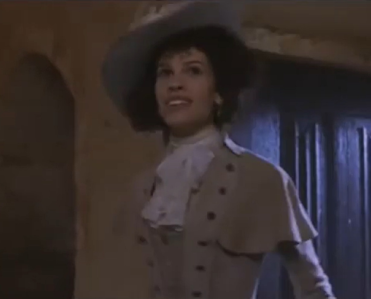 Screenshot: Jeanne St. Remy de Valois looking and smiling outside - from The Affair of the Necklace (2001)