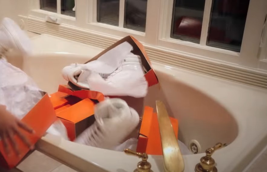 Lil Mama	as Lisa Left Eye 