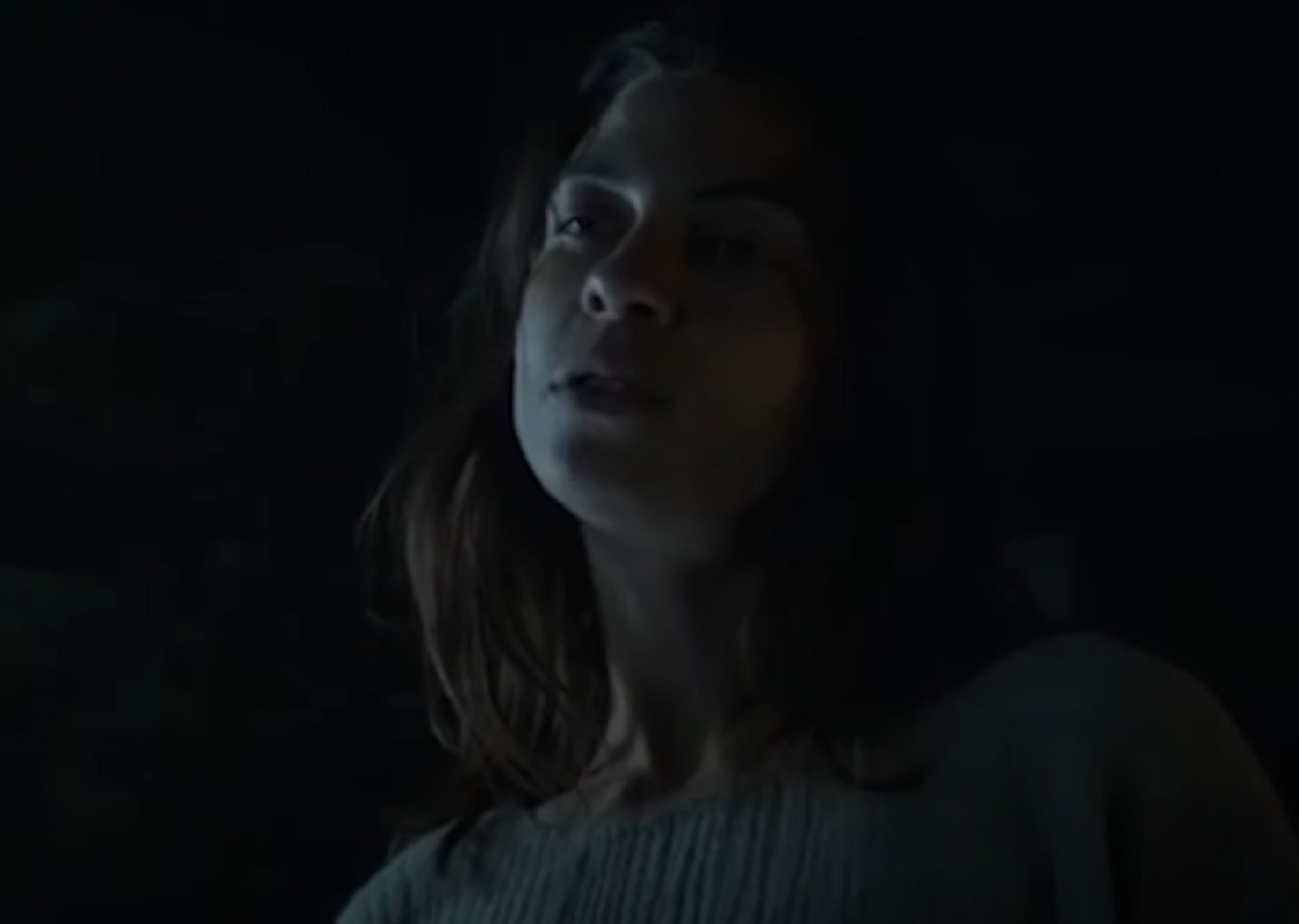 Screenshot of Osha looking sad - from Game of Thrones (2011-19)