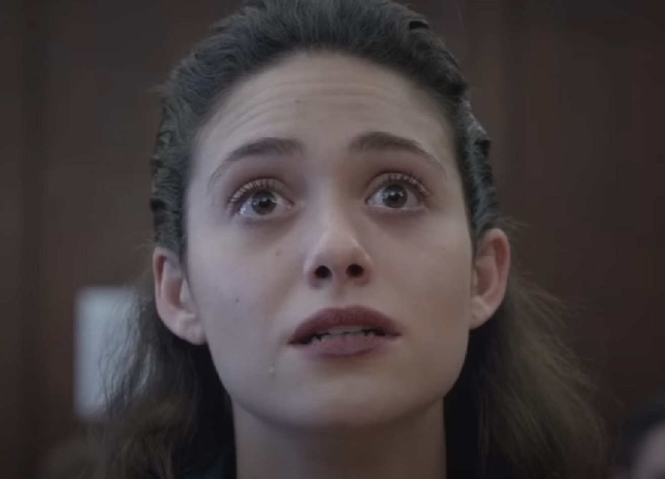 Screenshot of Fiona Gallagher looking sad ta camera - from Shameless (2011-21)