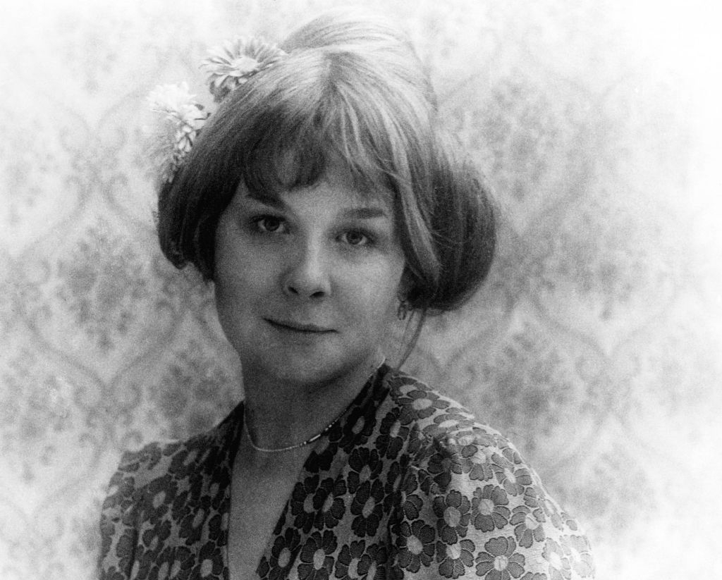 Photo of Sandy DENNY in floral dress