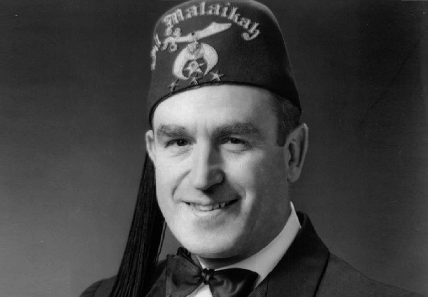 Photo of actor Harold Lloyd as a Shriner - 1946
