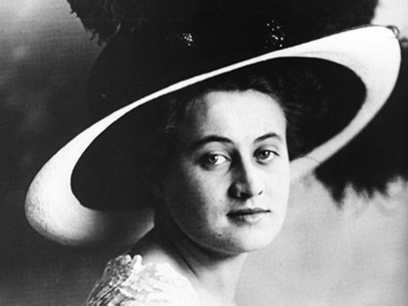 Dorothy Gibson in dress and a hat