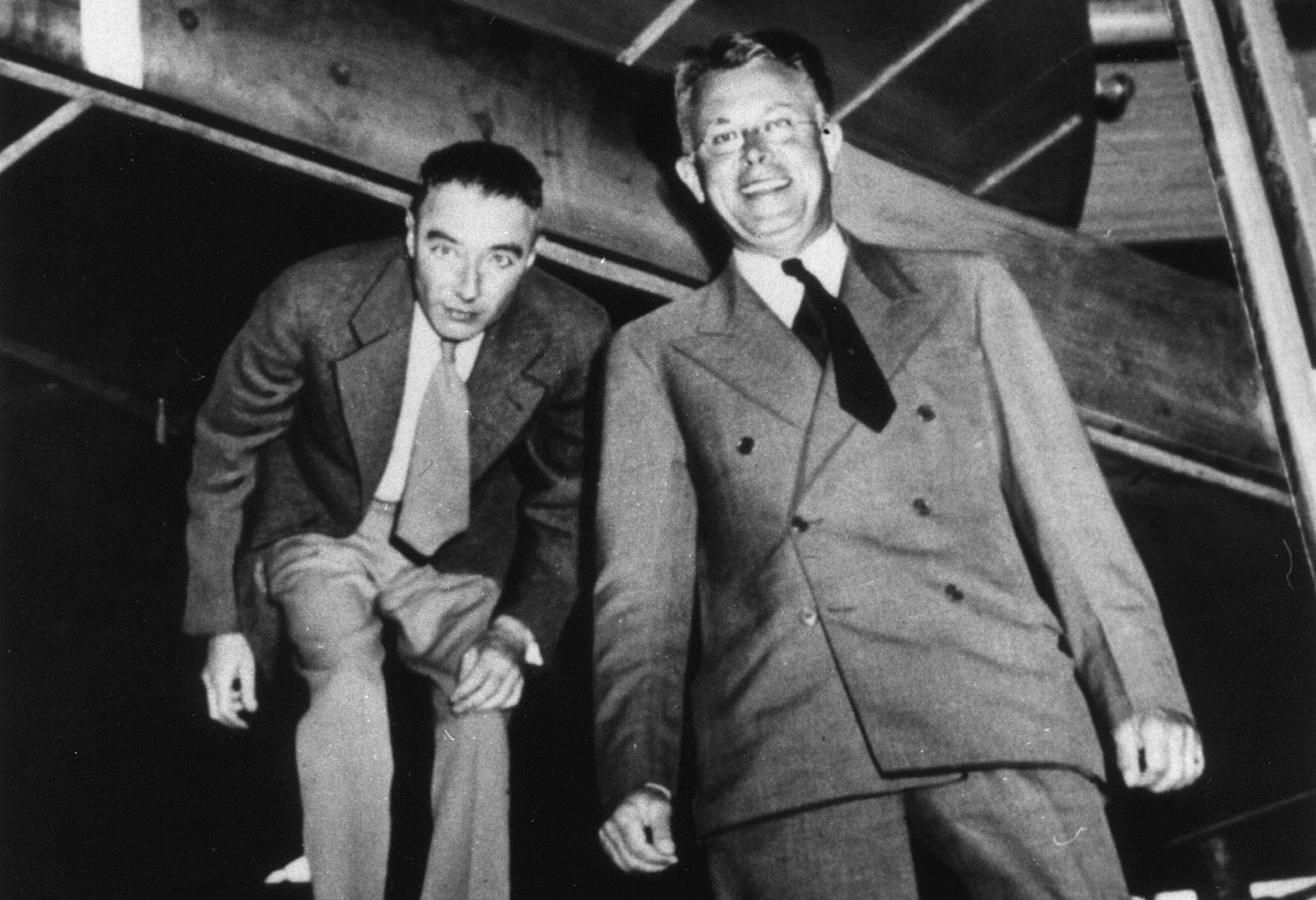 Oppenheimer and Lawrence at the 184-inch cyclotron, University of California (Berkeley) Radiation Laboratory 	circa 1946