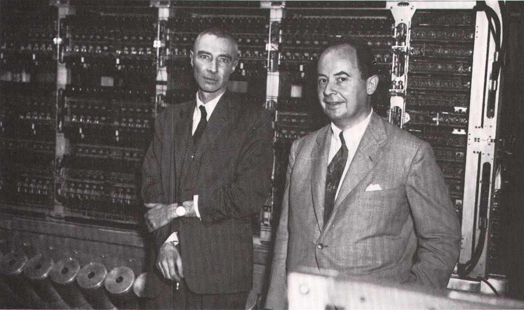 J. Robert Oppenheimer (left) and John von Neumann at the October 1952 dedication of the computer built for the Institute for Advanced Study