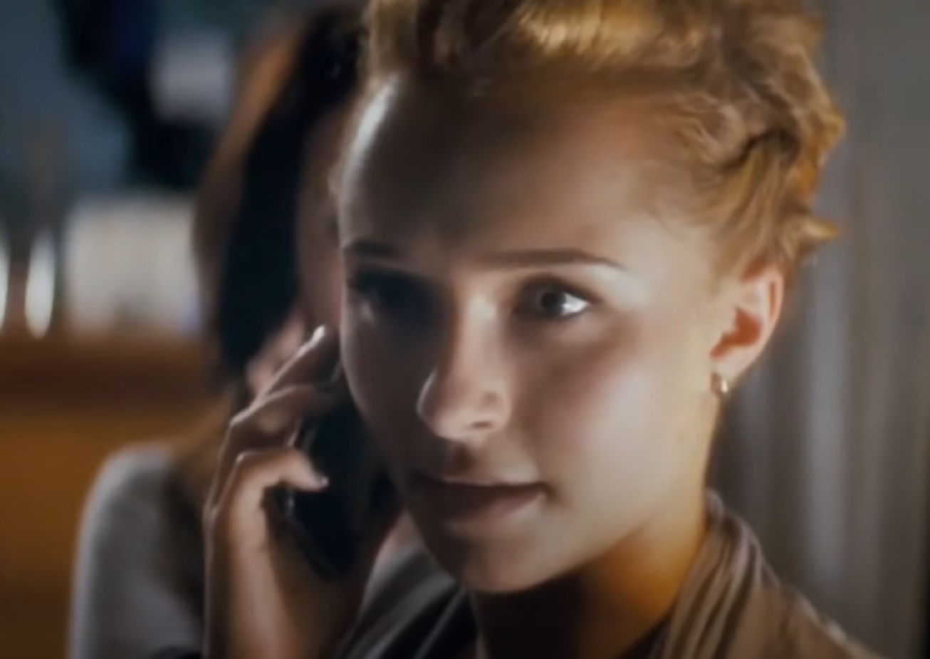 Screenshot: Hayden Panettiere speaking on the phone - From  Scream 4  (2011)