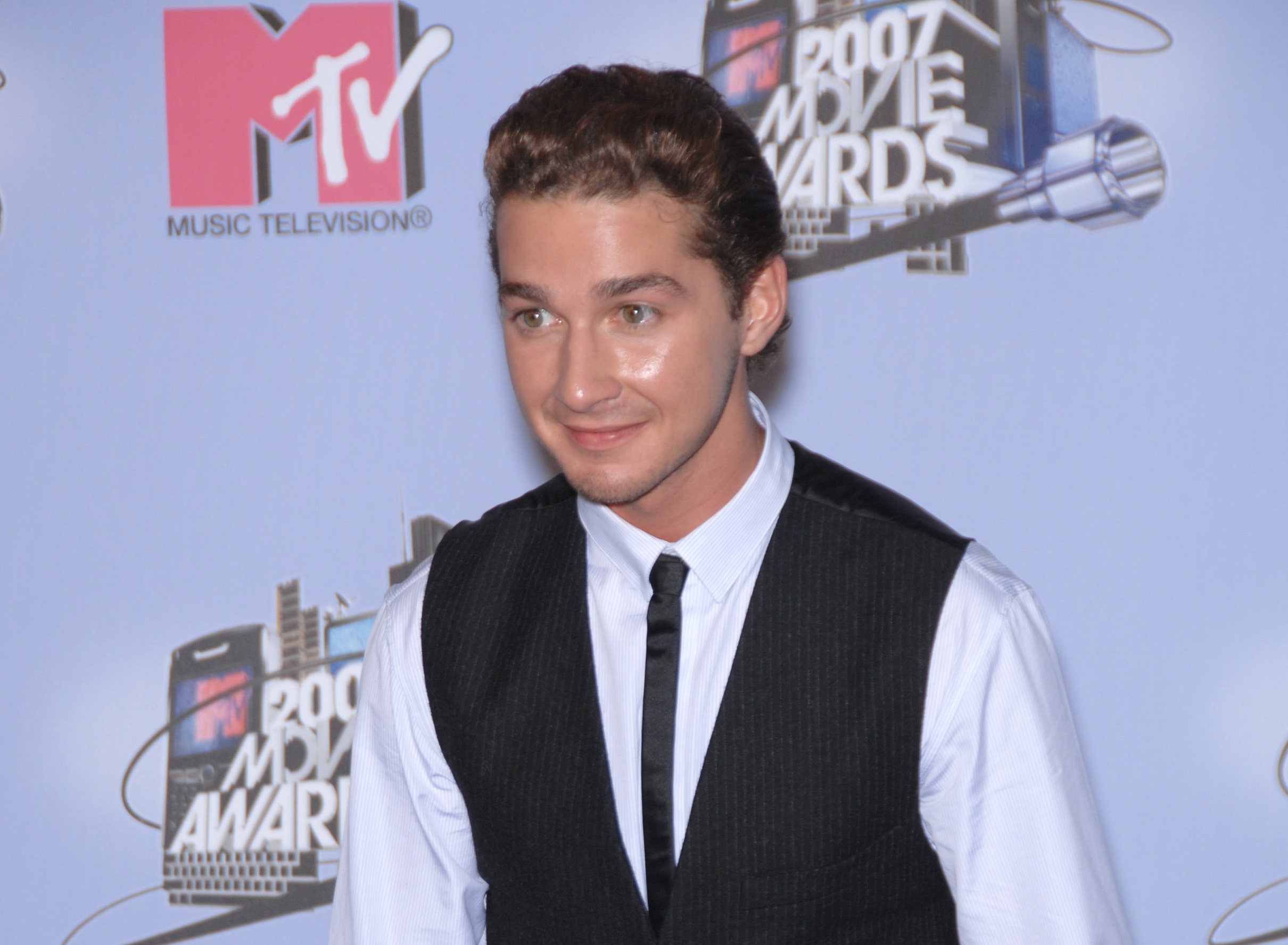 Shia Labeouf at the 2007 MTV Movie Awards at the Universal Amphitheatre.