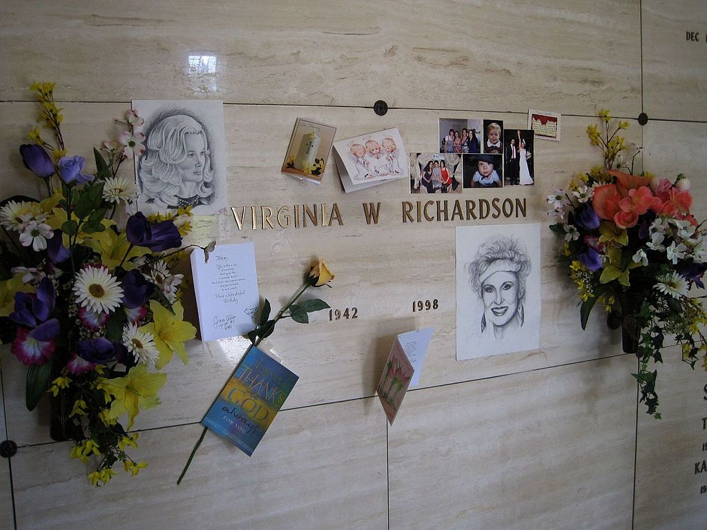 Grave of Tammy Wynette