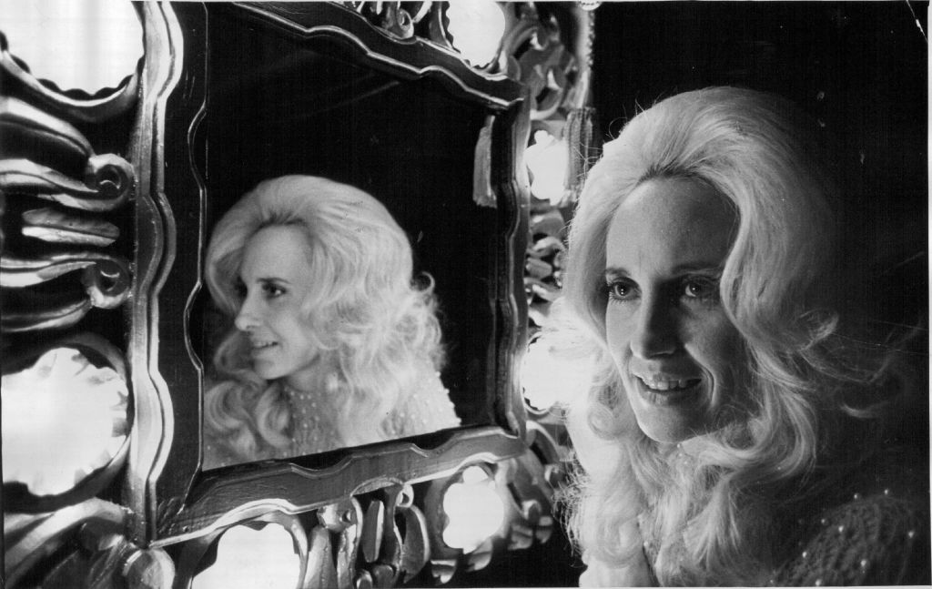 Tammy Wynette, March 1975, by Pete Hohn, Star Tribune