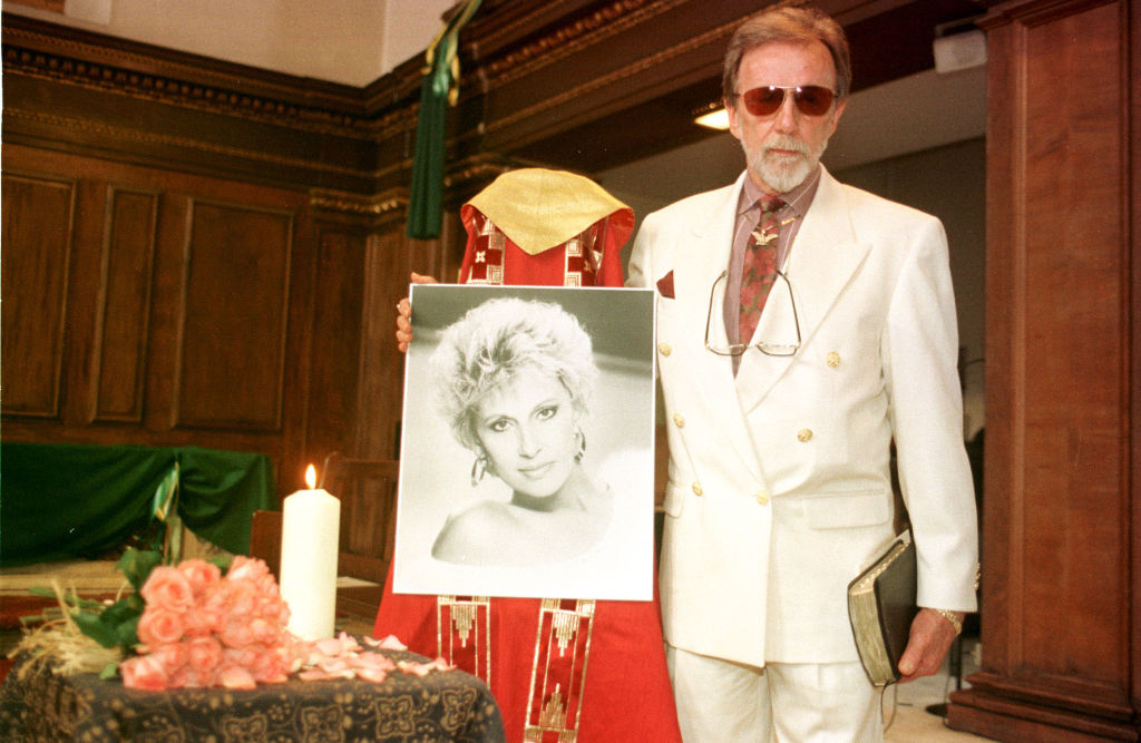 TAMMY WYNETTE'S HUSBAND AT MEMORIAL SERVICE