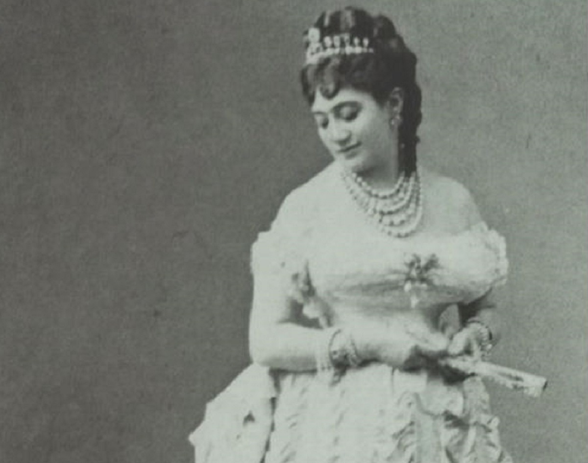 B&W photo of Esther Lachmann wearing white dress and crown - circa 1870