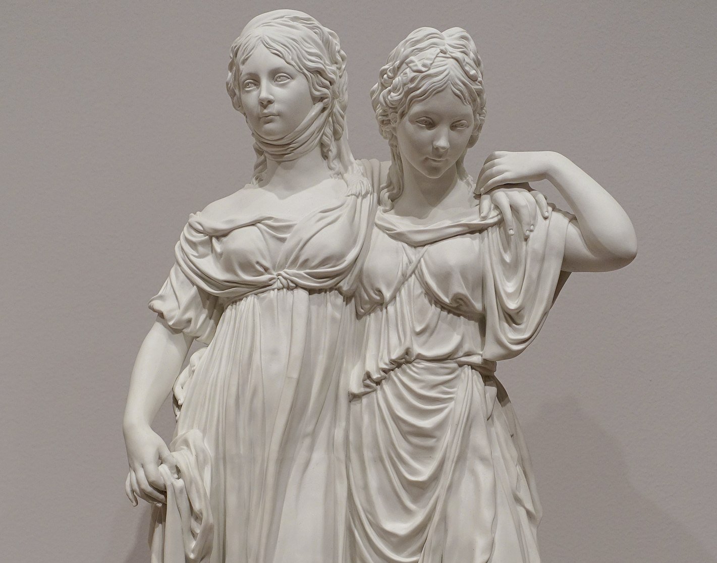 Sculpture of Crown Princess Louise of Prussia & Frederica of Mecklenburg-Strelitz