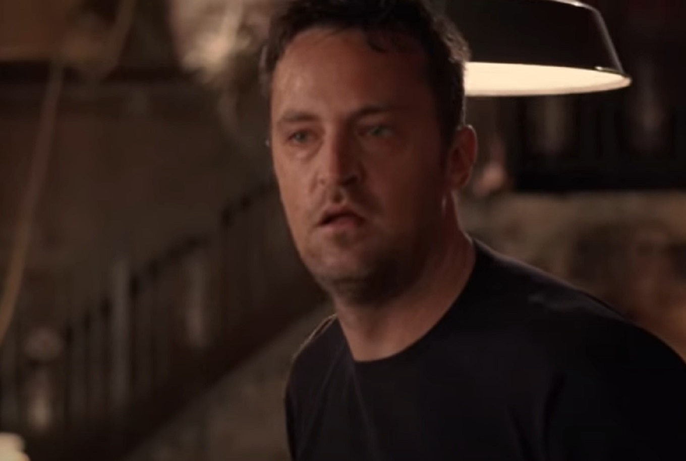 Screenshot: Matthew Perry looking at side surprised - from Numb (2007)