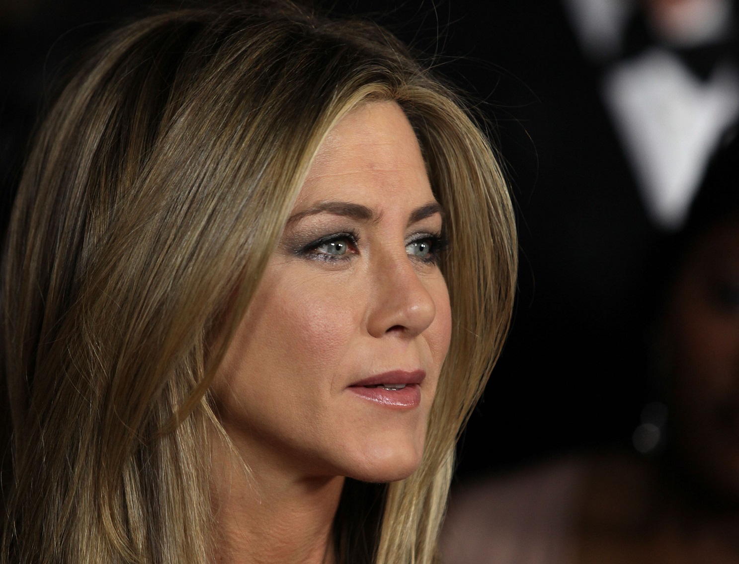 Portrait of Jennifer Aniston looking at side - 2012