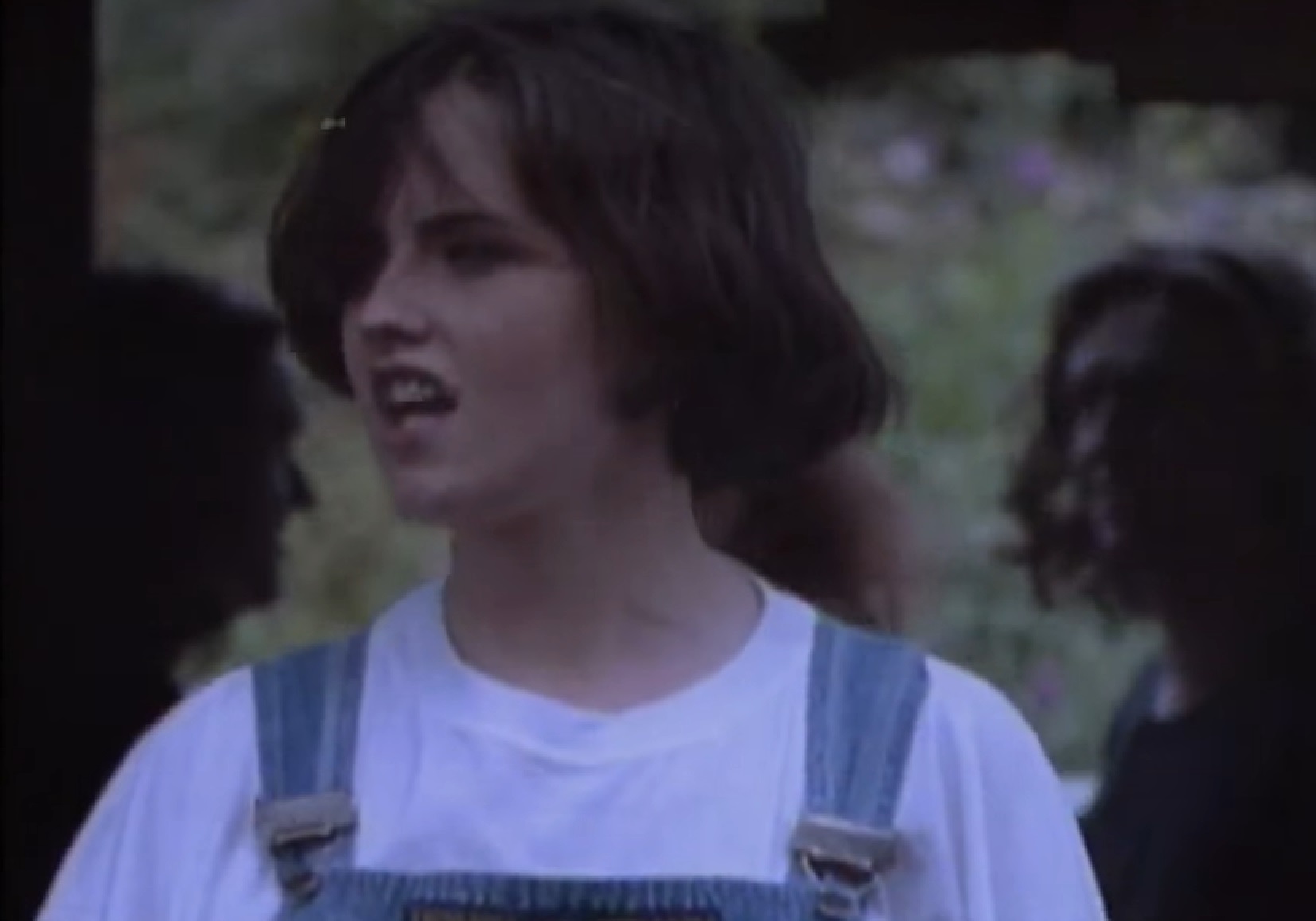 Screenshot: Dolores O'Riordan is looking at side - from Dolores (TV documentary,2018)