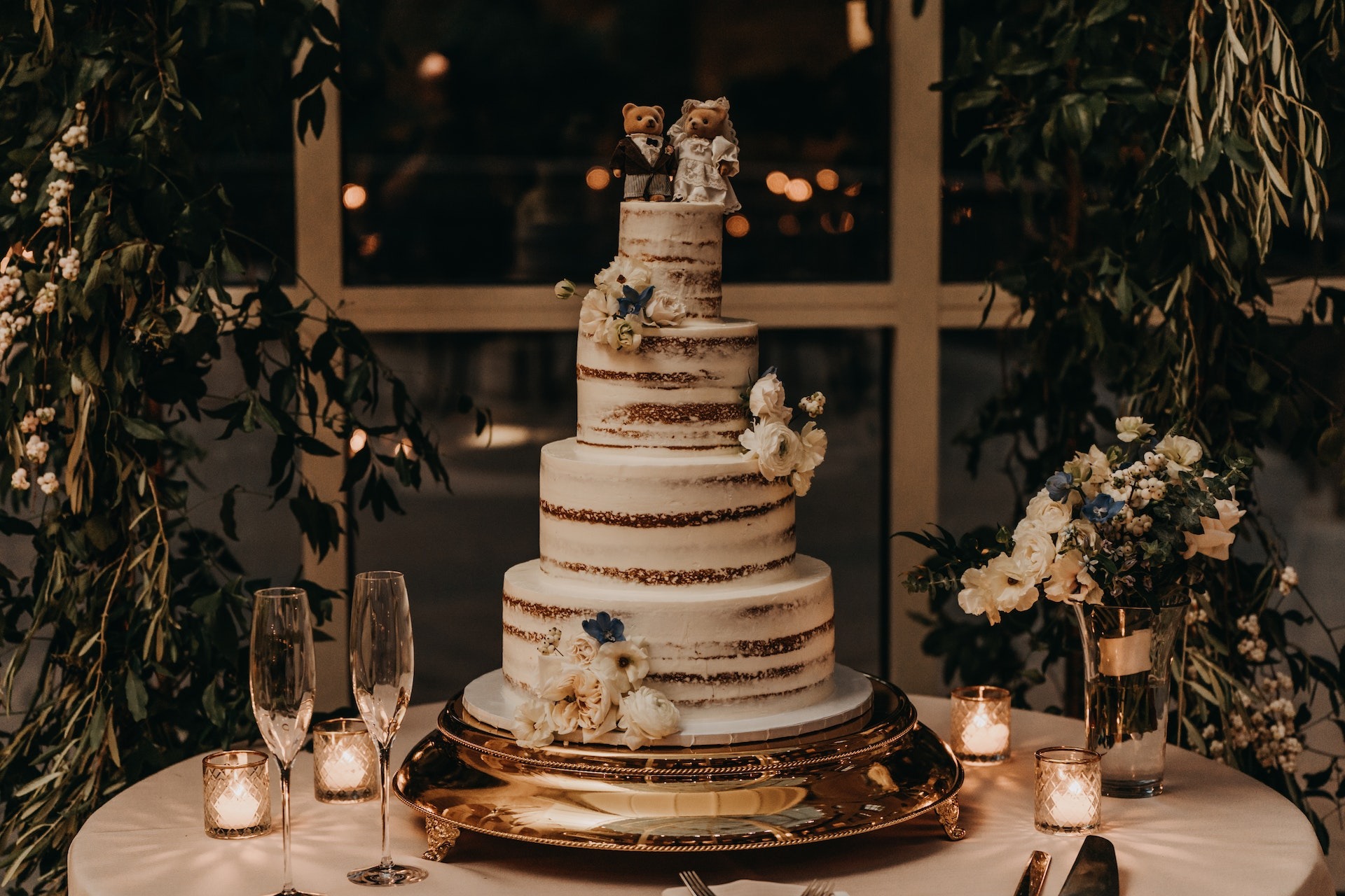 Wedding cake on the table