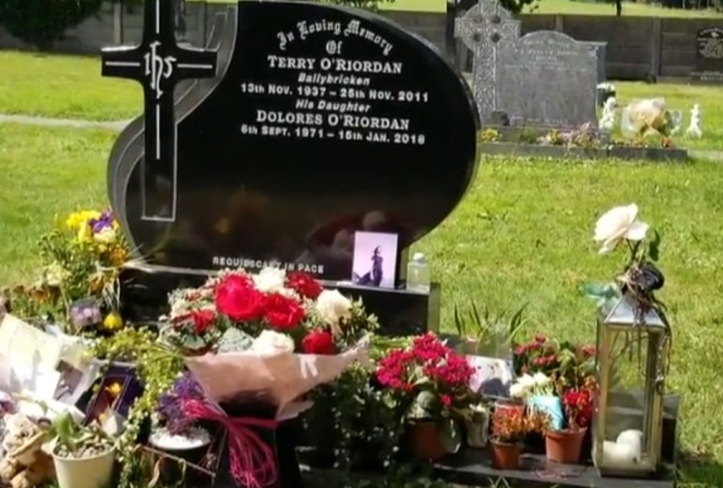 Grave Of Dolores O'Riordan - 2018