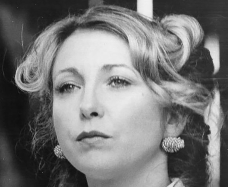 Teri Garr in 1978 wearing earrings