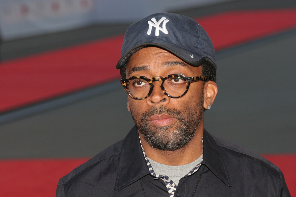 Spike Lee attends the 'Michael Clayton' premiere during Day 3 of the 64th Venice Film Festival August 31, 2007 in Venice, Italy. in dark clothes and a hat