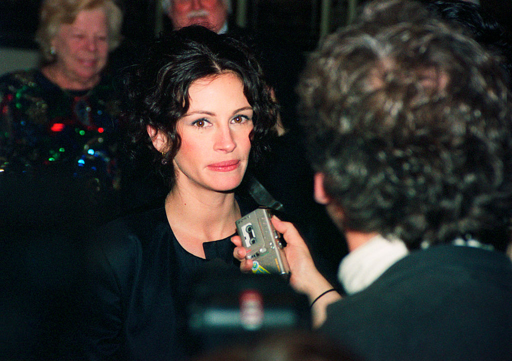Julia Roberts being interviewed