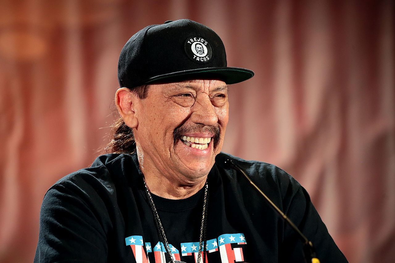 Danny Trejo speaking at the 2017 Phoenix Comicon