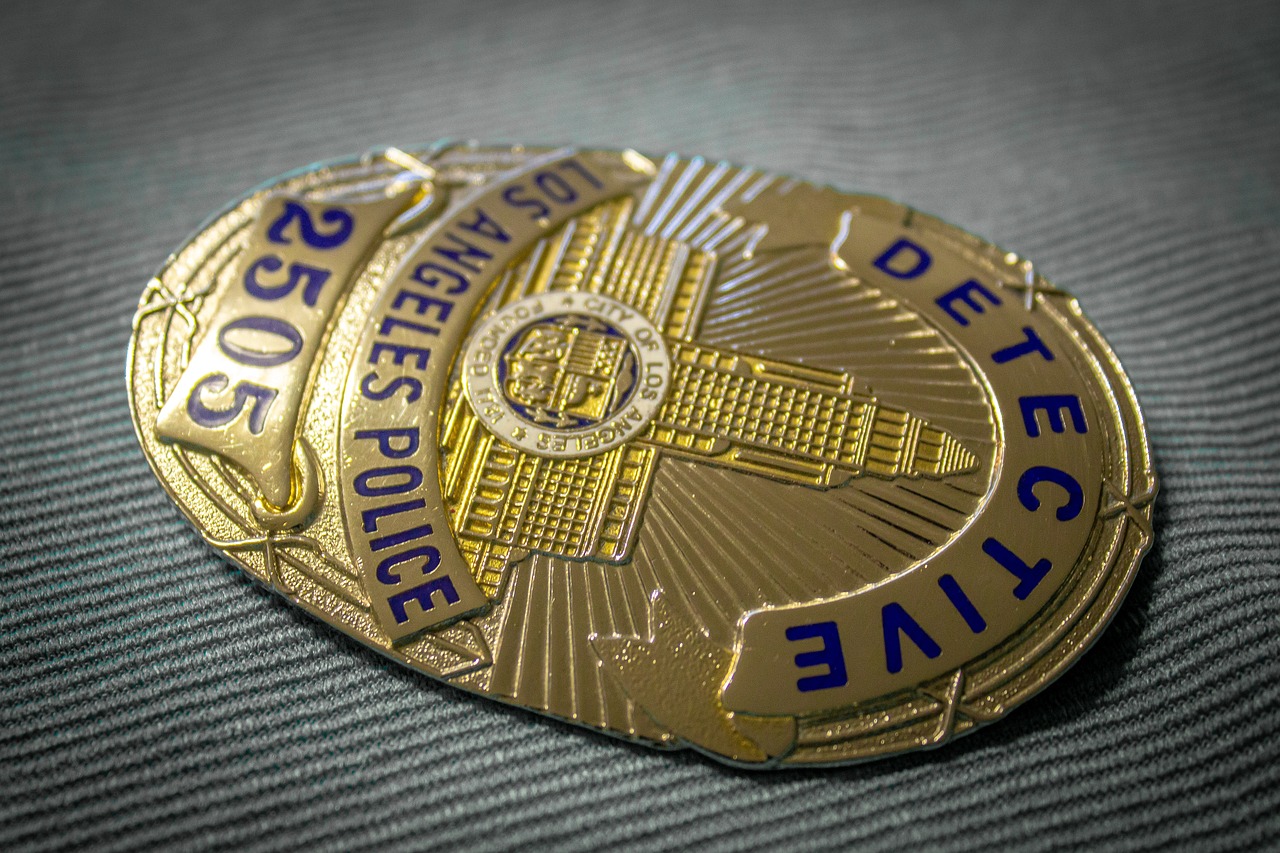 badge police