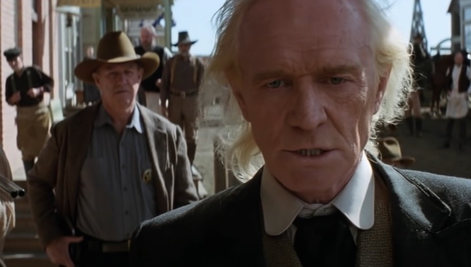 Gene Hackman and Richard Harris  in Unforgiven, Richard Harris turns his back at Gene Hackman in suits