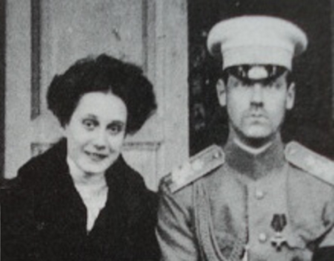 Princess Brasova and Grand duke Michael Alexandrovich of Russia seating - circa 1910