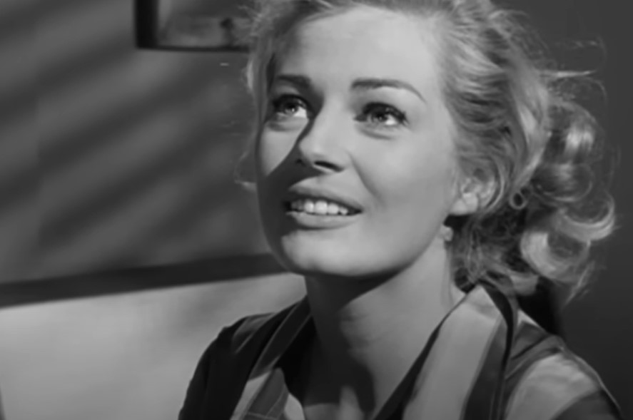 Anita Ekberg in Screaming Mimi in pajama