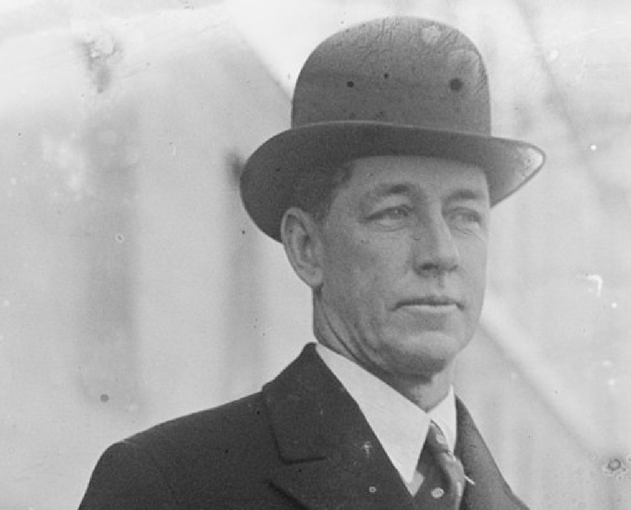 Harry Payne Whitney is looking at side - 1924