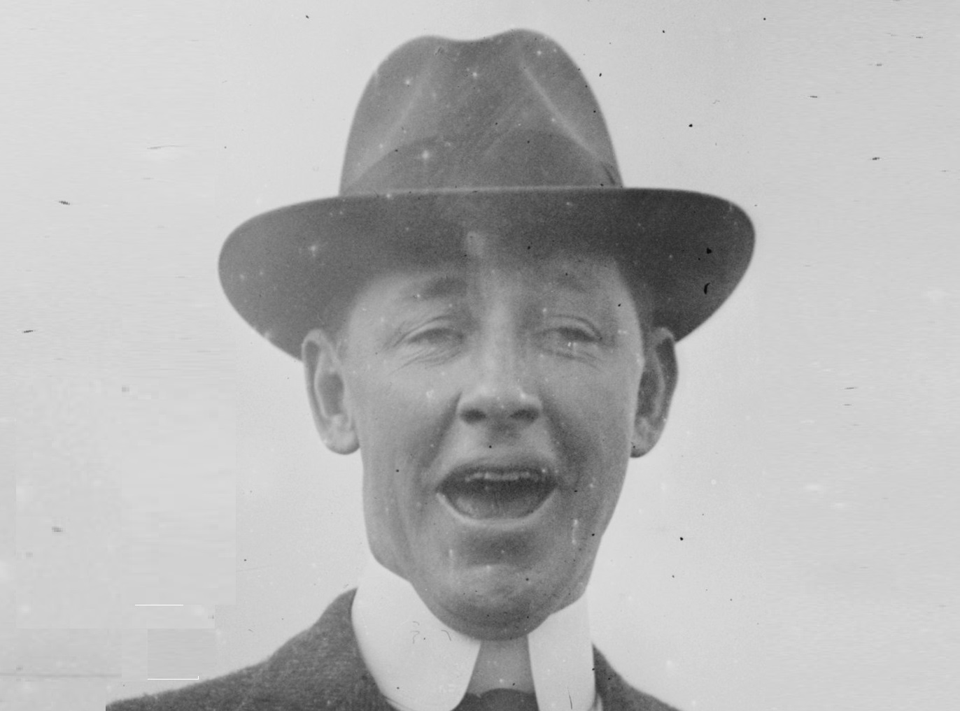 Harry Payne Whitney is singing outside - 1914