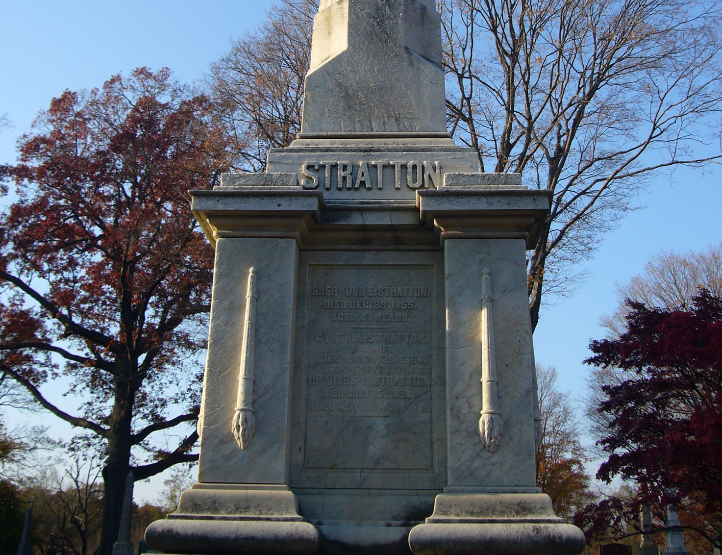 General Tom Thumb's gravestone in Mountain Grove Cemetery - 2006