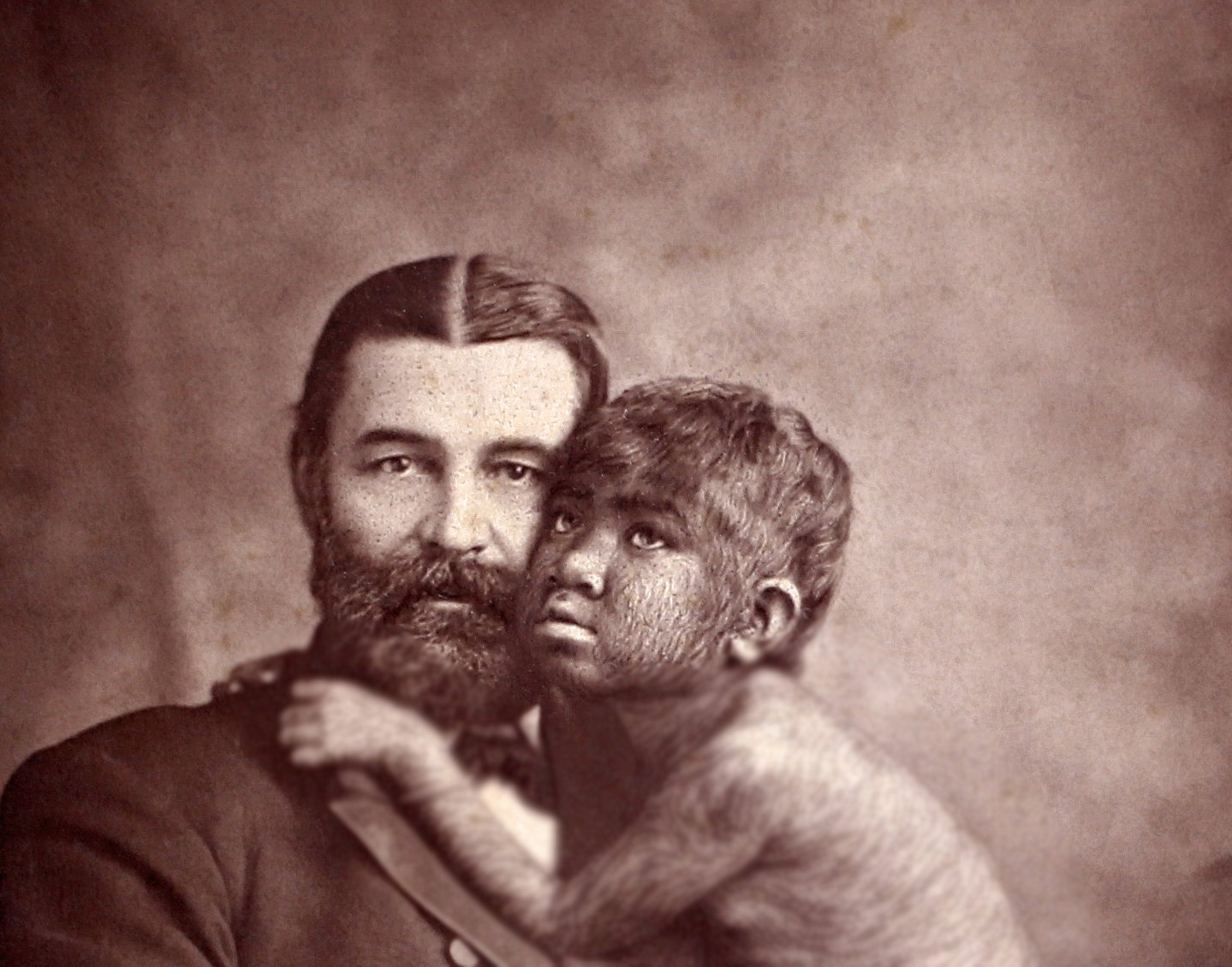 Волосатый отчим. Брутальный волосатый мужик. Мужское пузо в рубашке. Самые волосатые подмышки. Мужской пивной живот в рубашке.