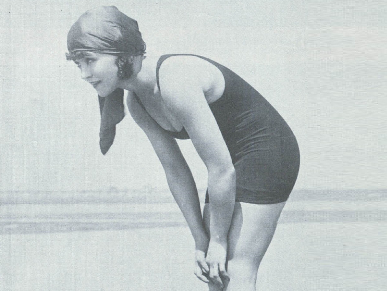 B&W photo of Marie Prevost wearing black swimsuit - 1917
