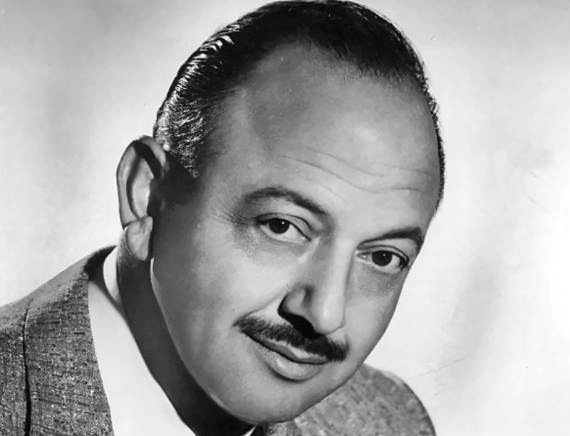 Publicity photo of Mel Blanc in suit