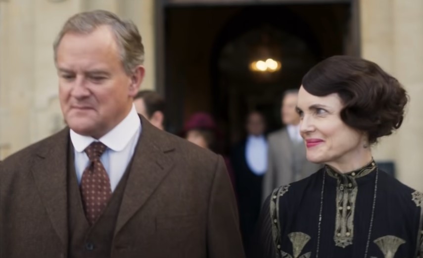 Downton Abbey actors in costumes