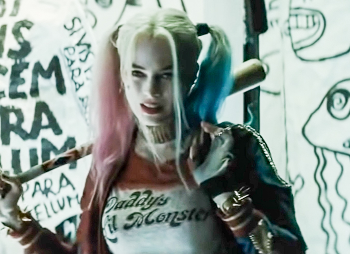 Screenshot: Harley Quinn (Margot Robbie) holding a bat and looing at camera - from Suicide Squad (2016)