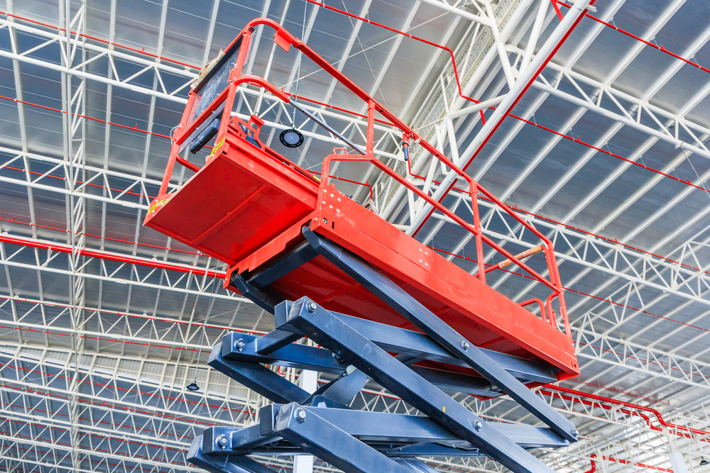 Scissor lift platform with hydraulic system elevated