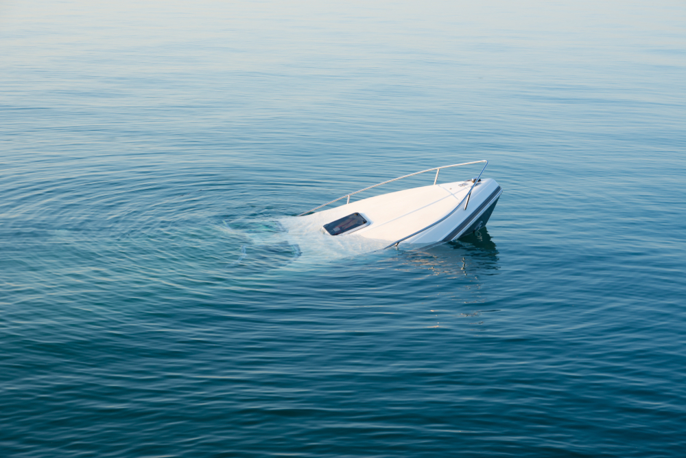 Shite boat sinking