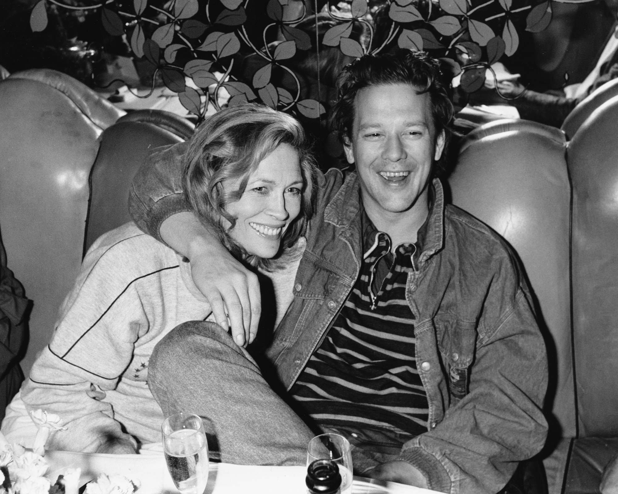 Actors Faye Dunaway and Mickey Rourke, stars of the movie '9 1/2 Weeks', at the club Stringfellows in London, August 6th 1986. (Photo by Dave Hogan/Getty Images)