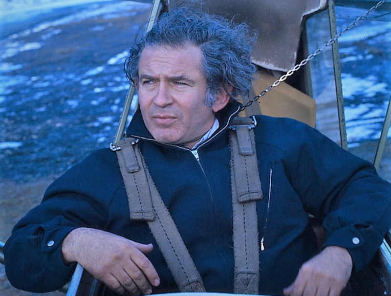 Norman Mailer, writer, gliding