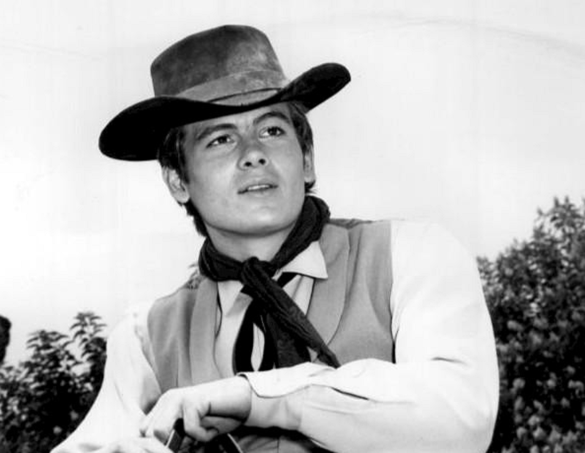 Photo of Christopher Jones as Jesse James from the 