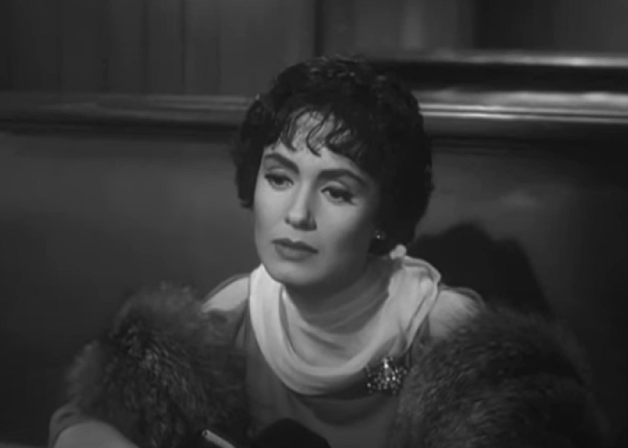 Screenshot: Susan Cabot is looking surprised - from Machine-Gun Kelly (1958).